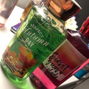 Bath and body works shower gel bundle:)